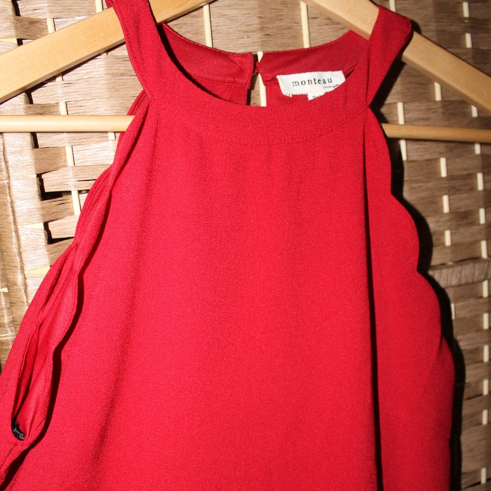 Halter-styled blouse - Picture 2 of 3